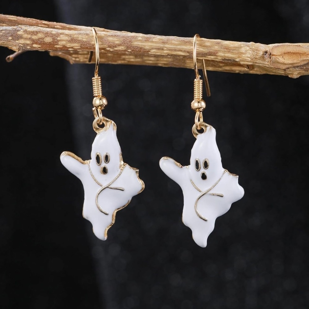 White Dangled Ghost Halloween Earrings with Gold Accent. ✨👻🎃